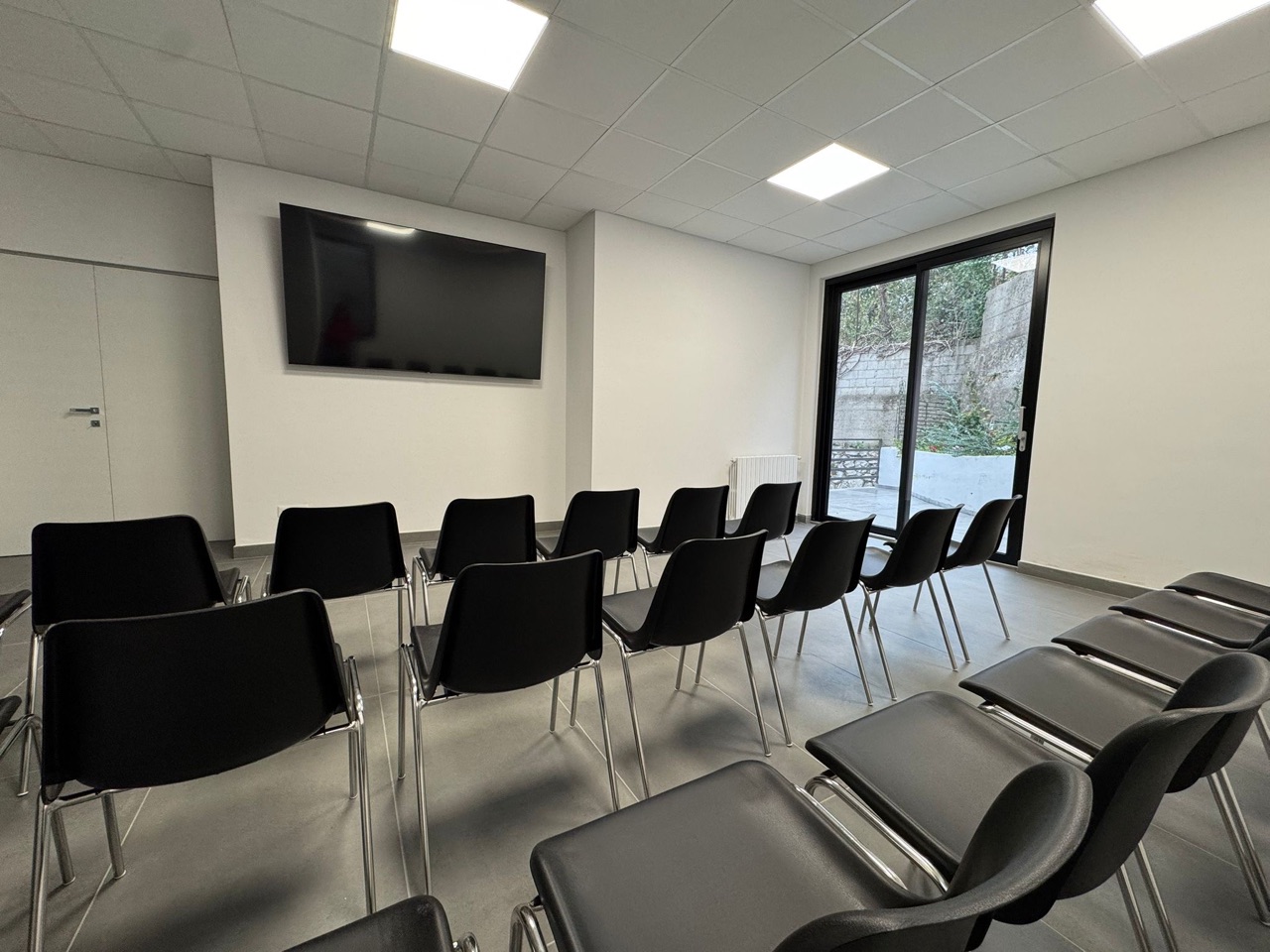 Sala conferenze dell'incubatore di innovazione digitale Sequel a Salerno
